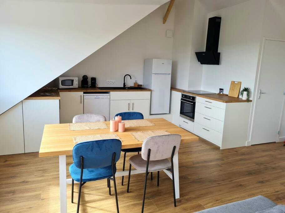 Appartement Avec Vue Fougeres Exterior foto